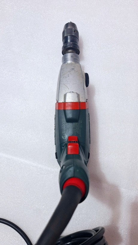 دریل گیربکسی ۷۱۰ وات متابو مدل SBE710 چکشی سه نظام صنعتی اتومات